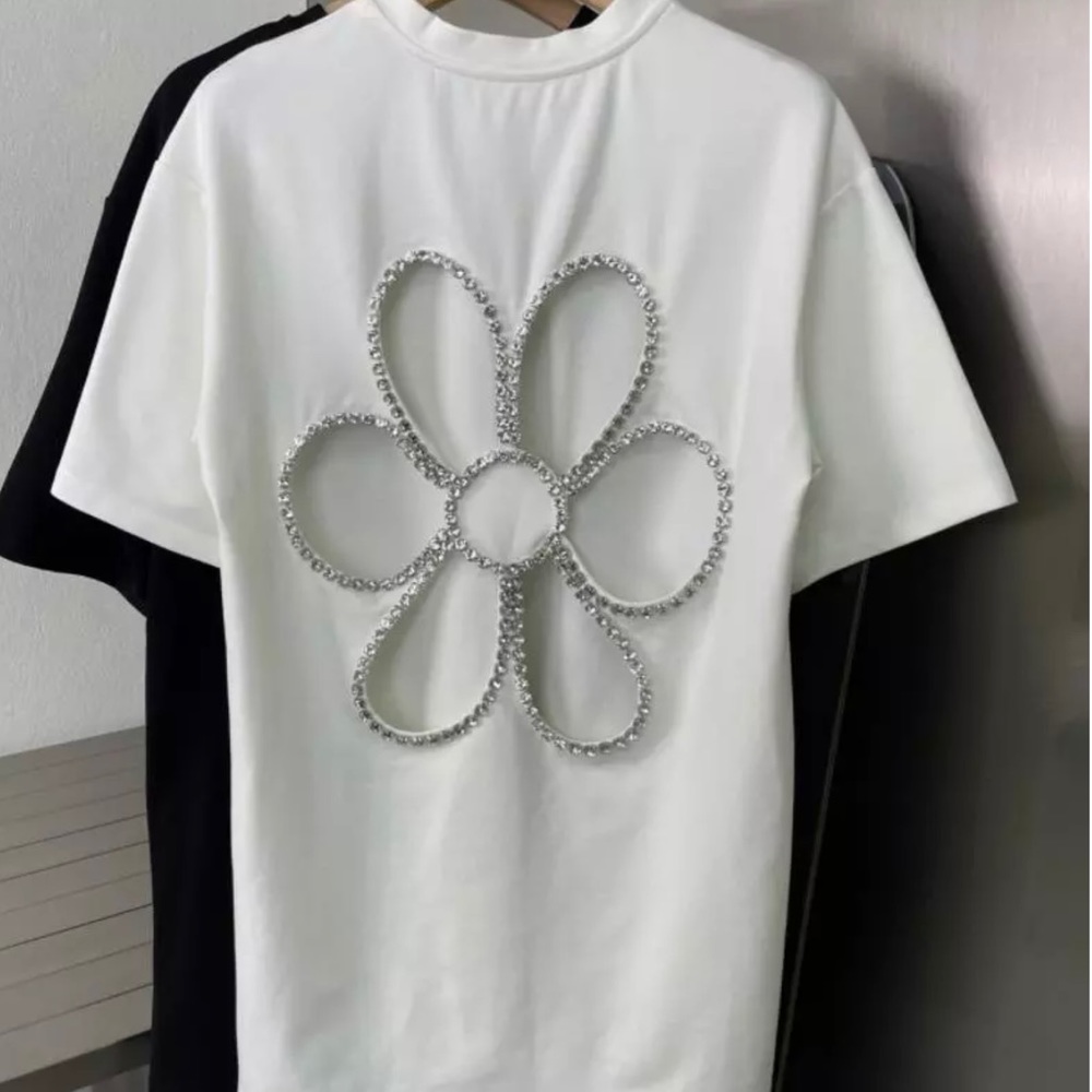 Crystal Daisy cut out relaxed T-shirt in White